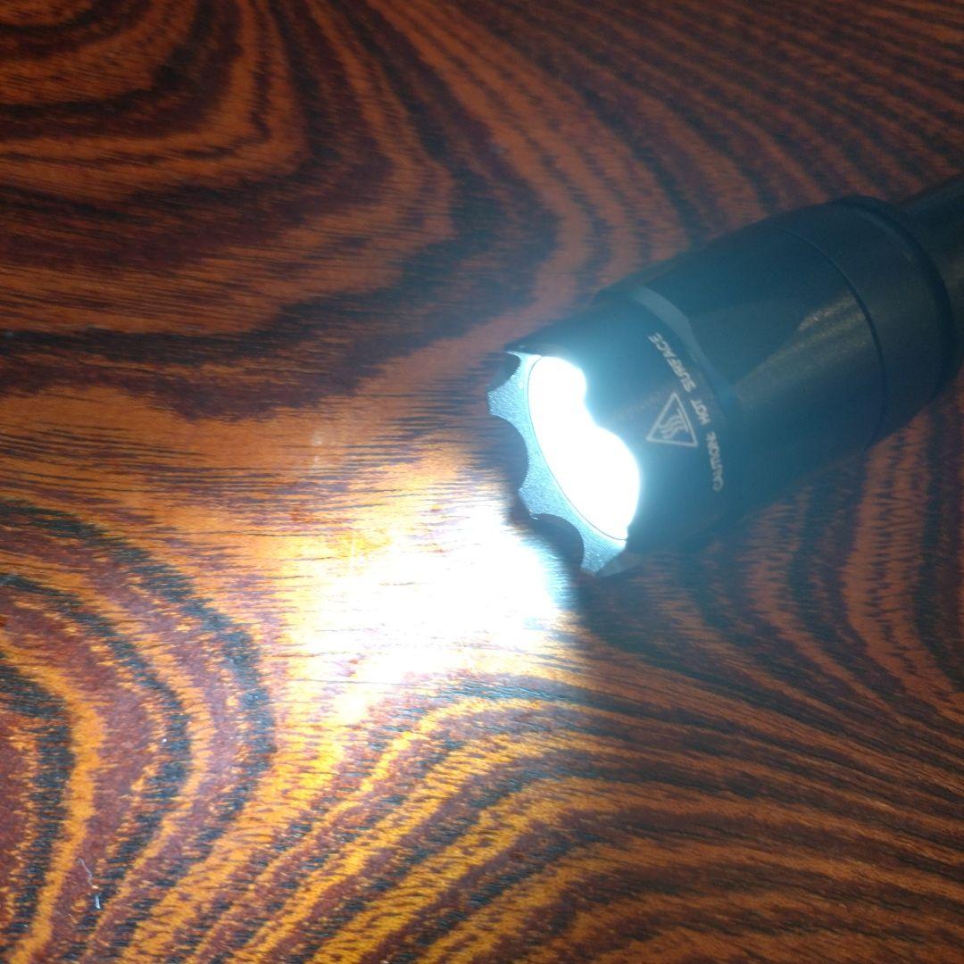 SUREFIRE E2DL DEFENDER 200/5ルーメン　ヘッド　実物