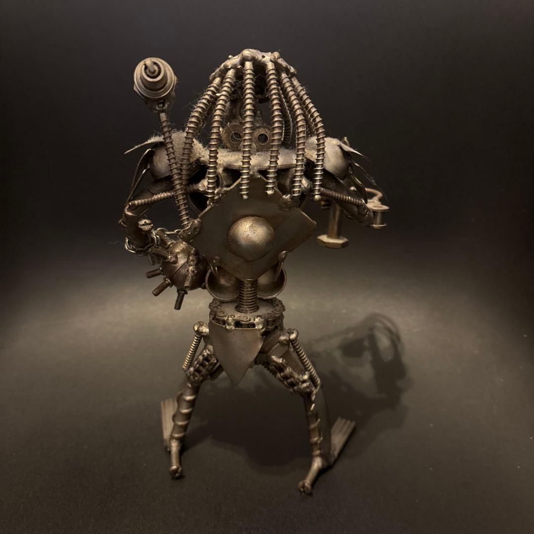 プレデター　金属製アートフィギュア 約20cm