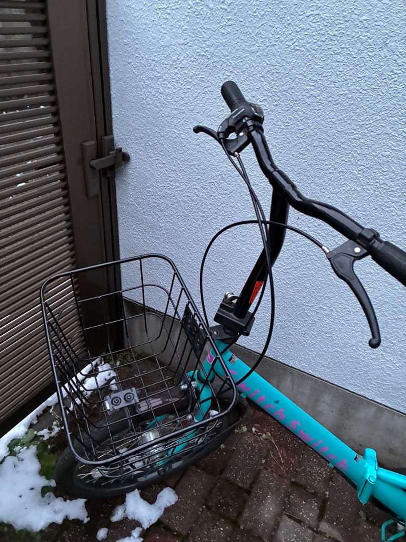 水色 折りたたみ自転車 前面バスケット付き