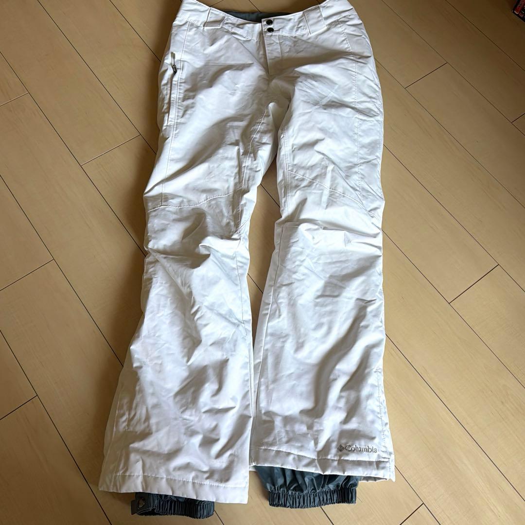 【Columbia】赤ジャケット×白パンツ スキー・スノボウェア