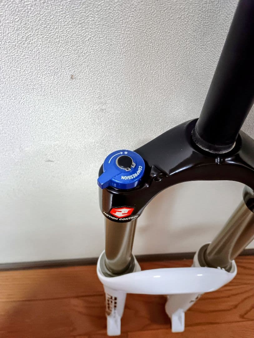 ROCKSHOX RECON 351 SOLO AIR（26インチ）※匿名配送