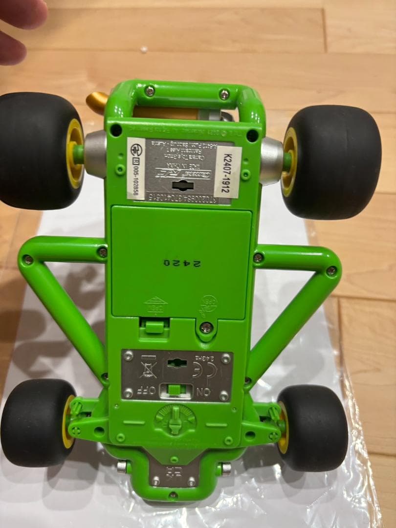 1co22マリオカート リモートラジオコントロールカー 充電式　バッテリー付き