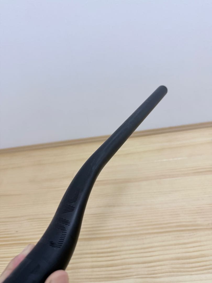 OneUp Components カーボンハンドルバー