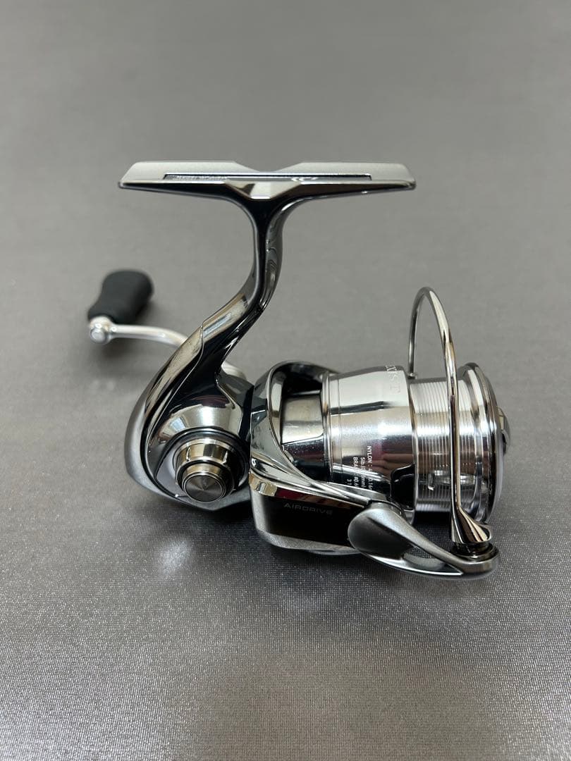 22イグジストLT2500S スピニングリール