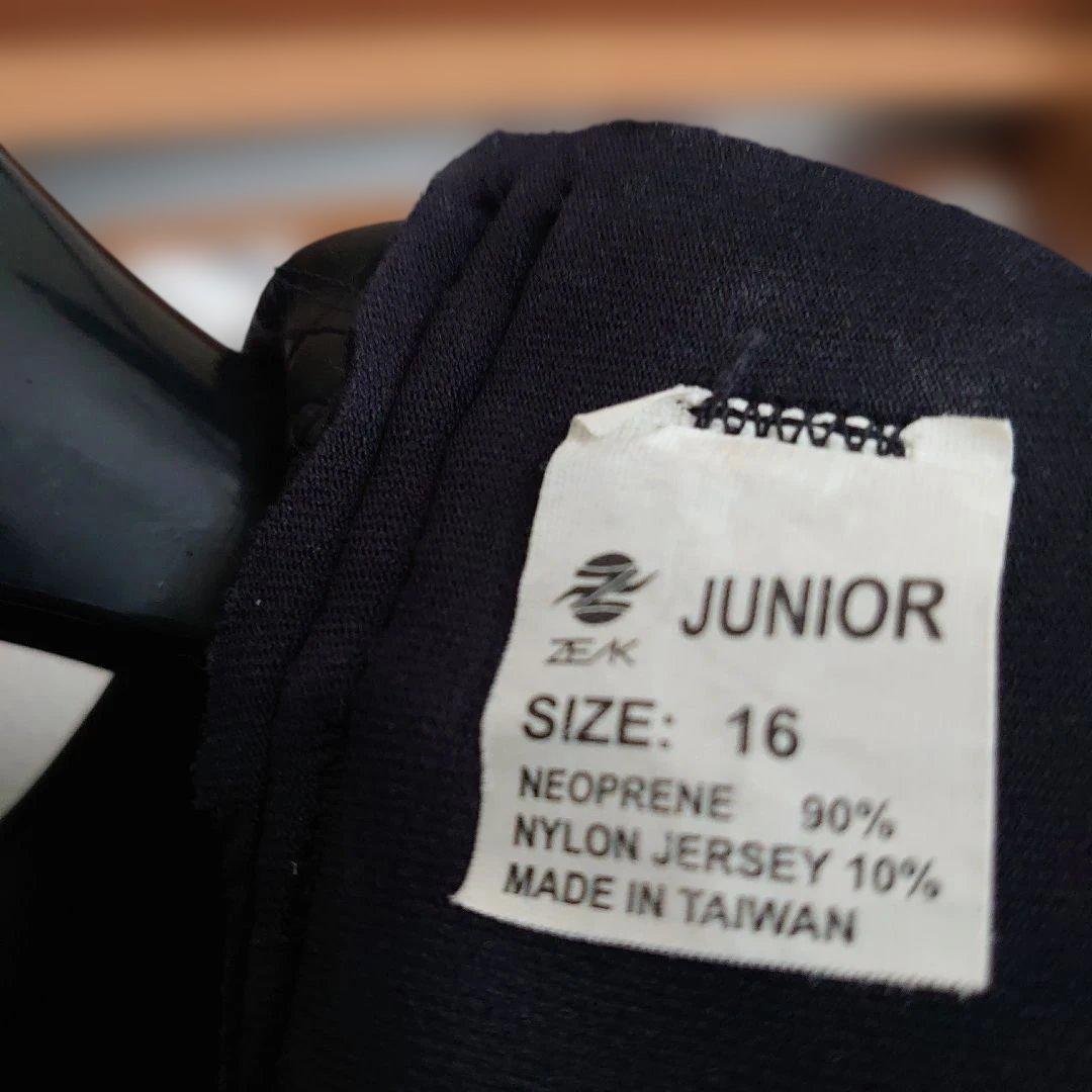 ジーク ZEAK JUNIORウェットスーツ 16 5×3