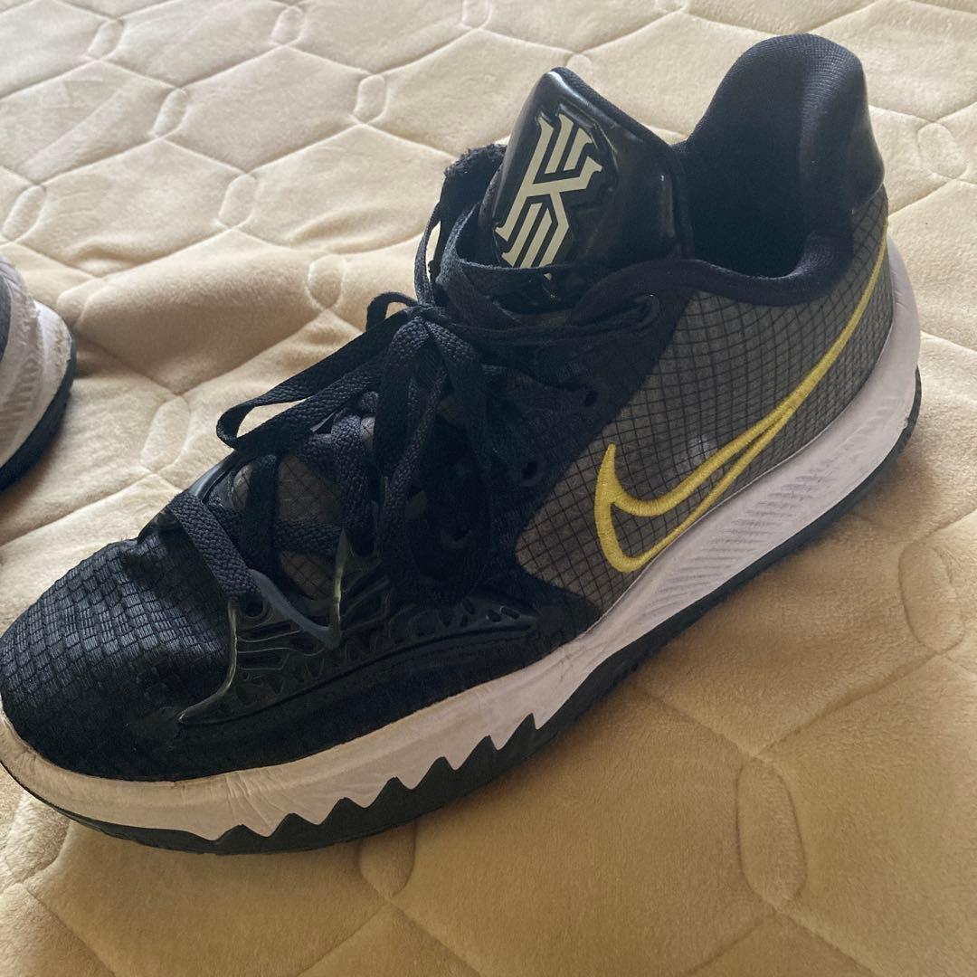 Nike Kyrie バスケットボールシューズ 44