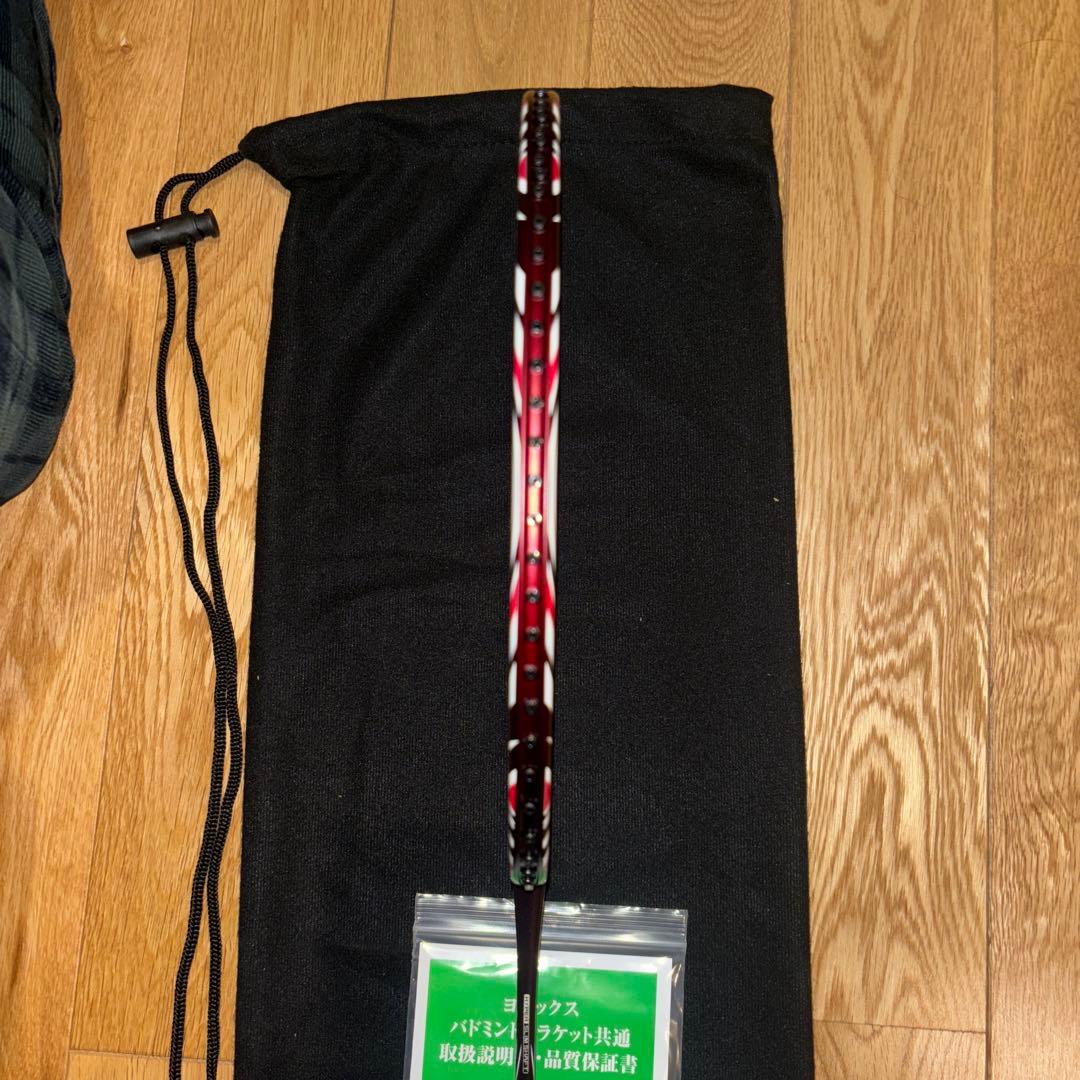 ヨネックスアストロックス100zz 4UG5クレナイ新品
