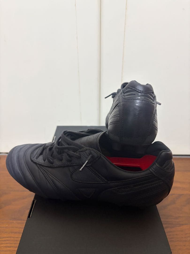 Mizuno REBUILD ブラックサッカーシューズ