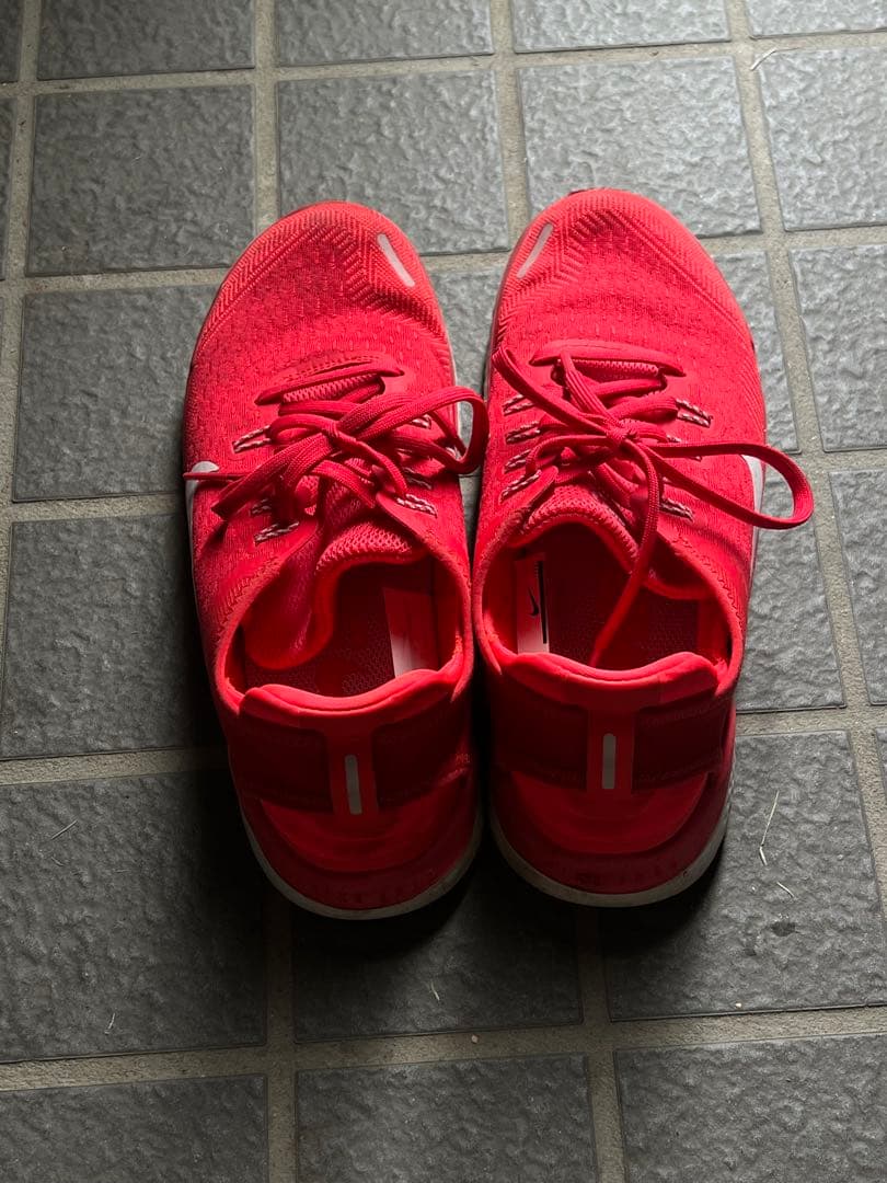 Nike 赤 ランニングシューズ