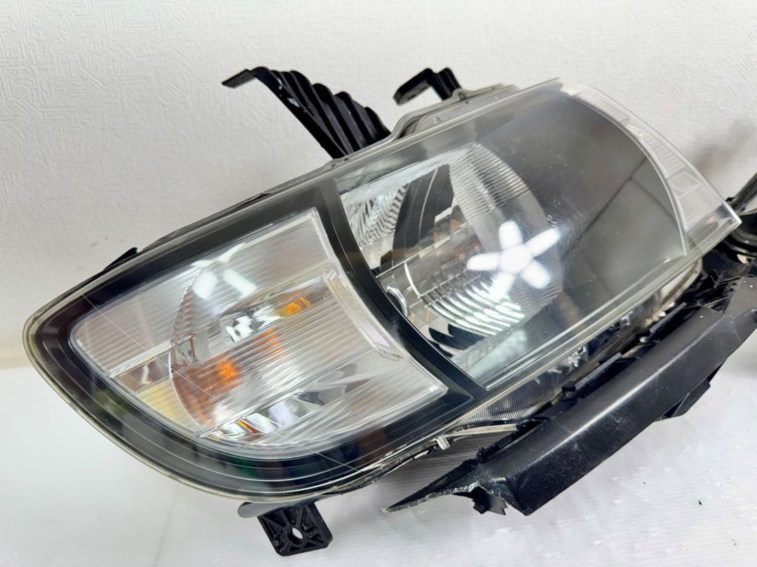 美品 モビリオ スパイク GK1 GK2 後期　ヘッドライト　左右