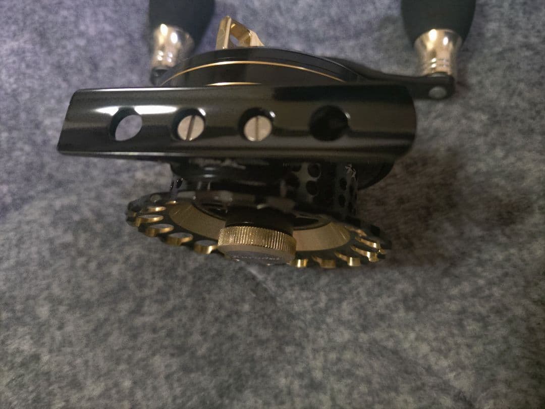 黒鯛工房のカセ筏師　チヌセレクションＺ60HG-BG（LEFT　HANDLE）
