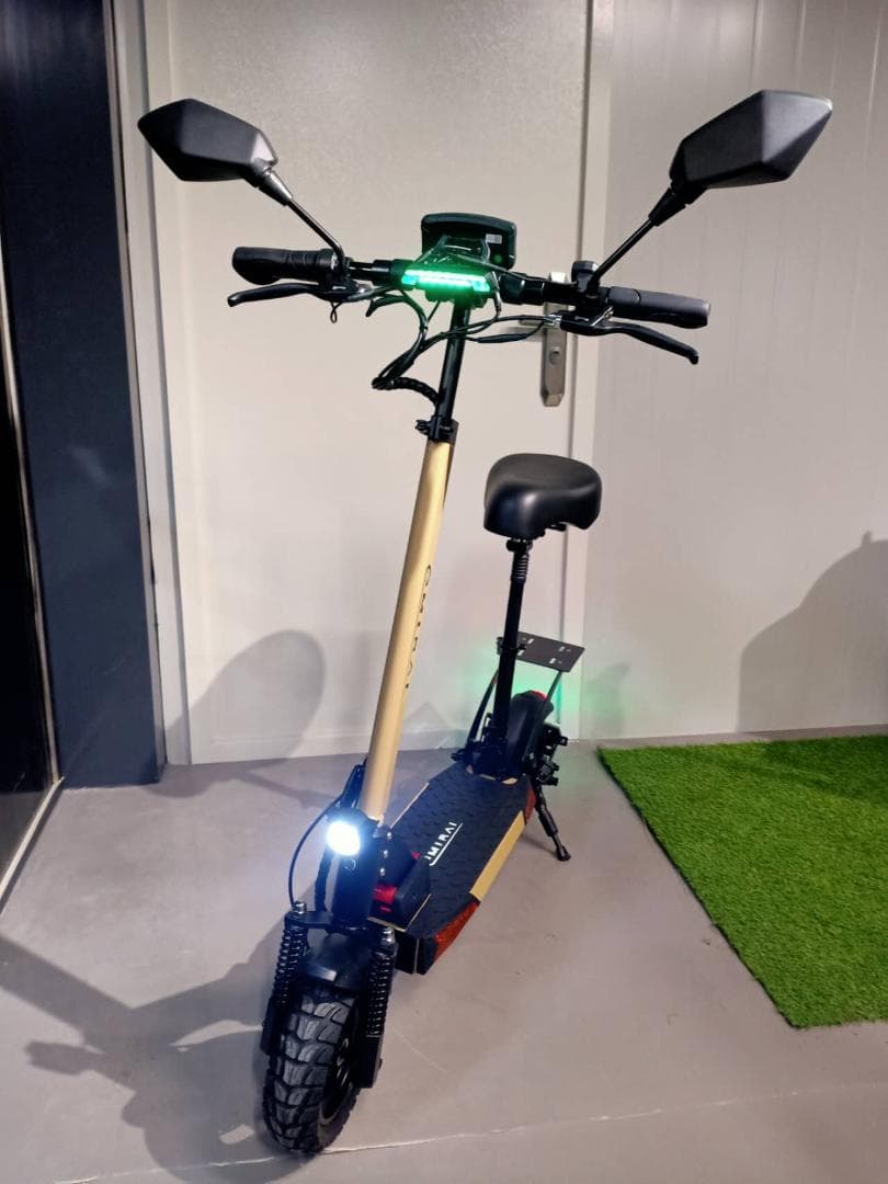 日本製EVスクーター「LIFE」ベージュ　サドル付き新品撮影車一台最大5年保証