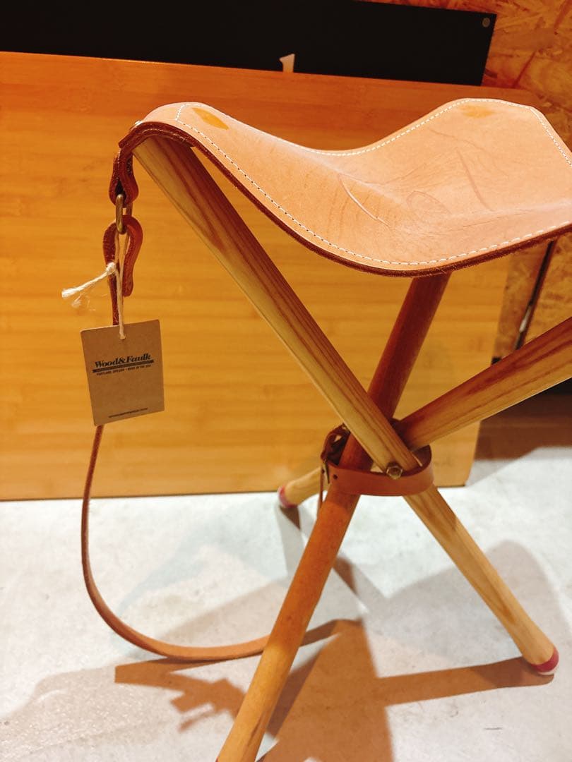 期間限定値下げpoler & woodFanlk レザー三角スツール②