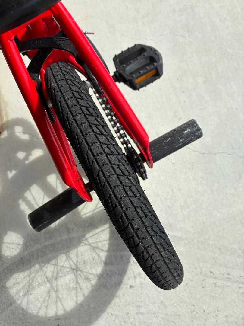 アーレス　ARES BMX 16インチ　屋根下保管