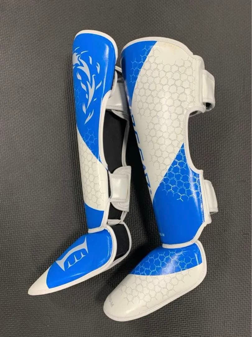【新品】キックボクシングレガース大人用Mサイズ