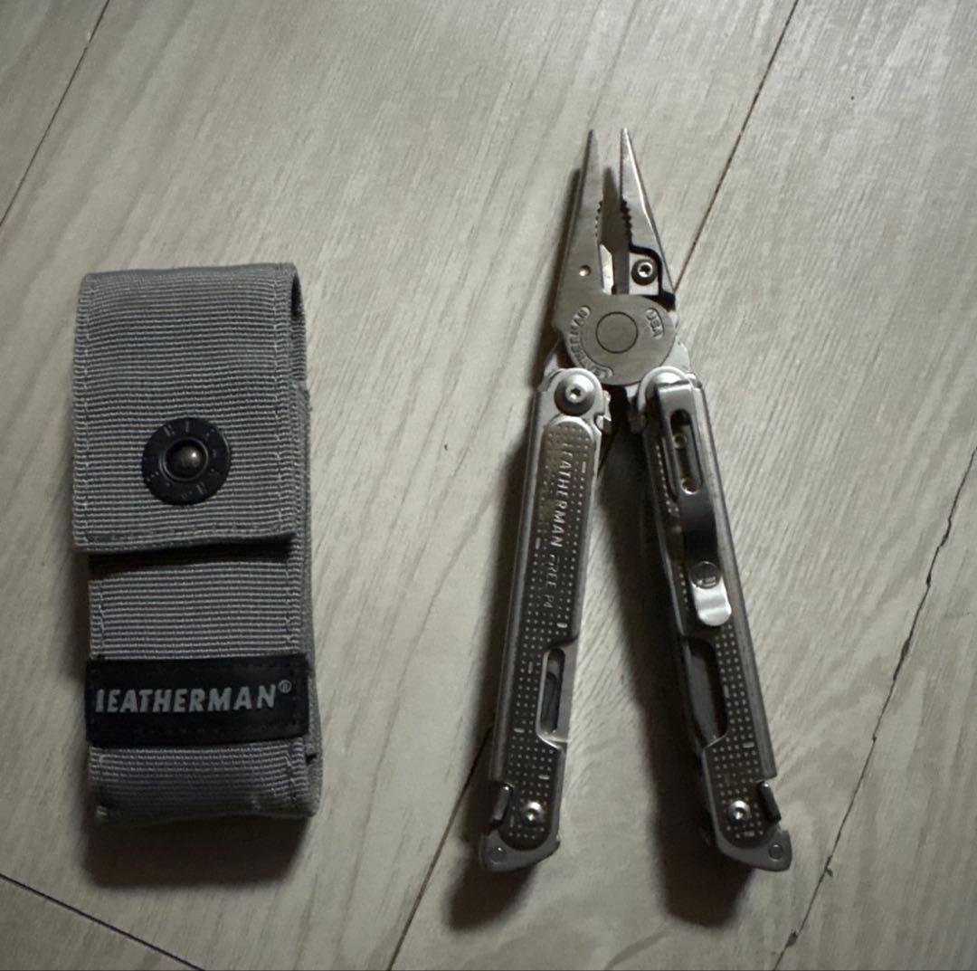 LEATHERMAN FREE P4 レザーマン マルチツール ナイロンシース付