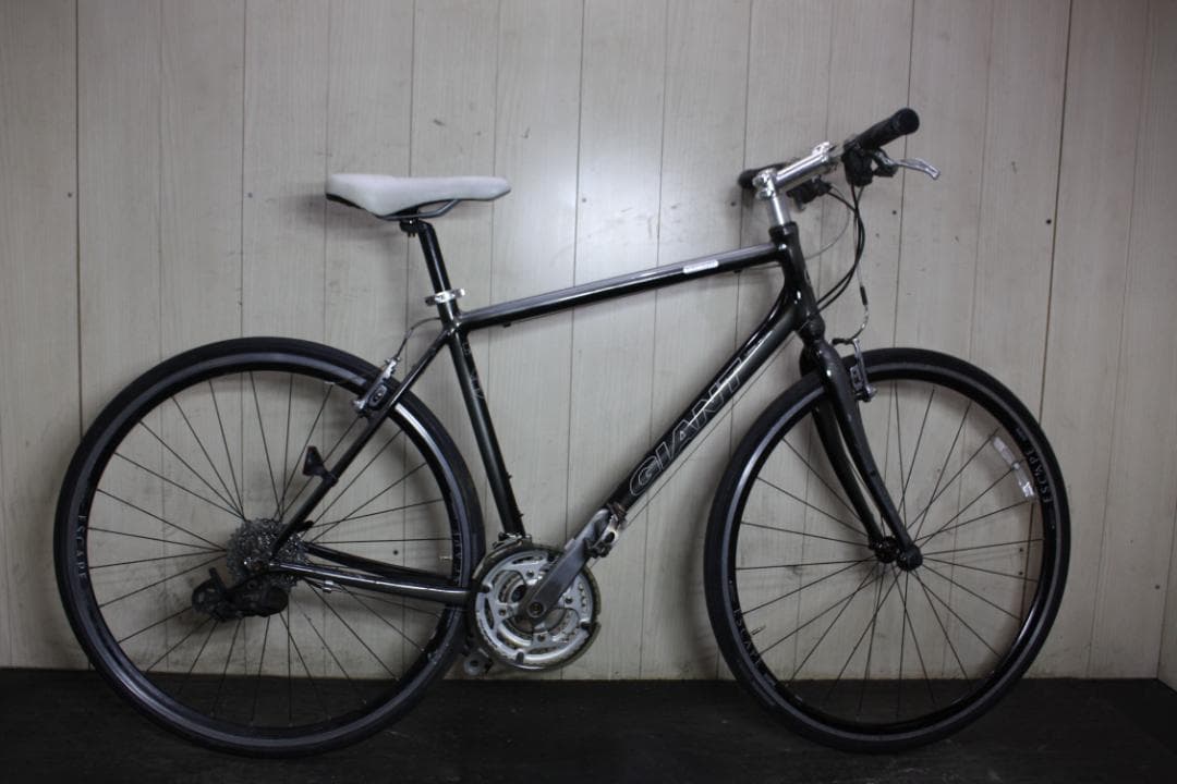 GIANT ESCAPE R3 700C 24速 500mm GREY クロス