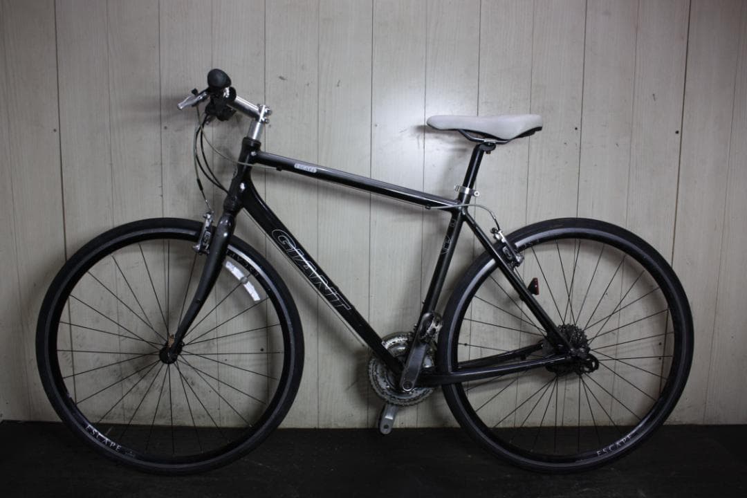 GIANT ESCAPE R3 700C 24速 500mm GREY クロス
