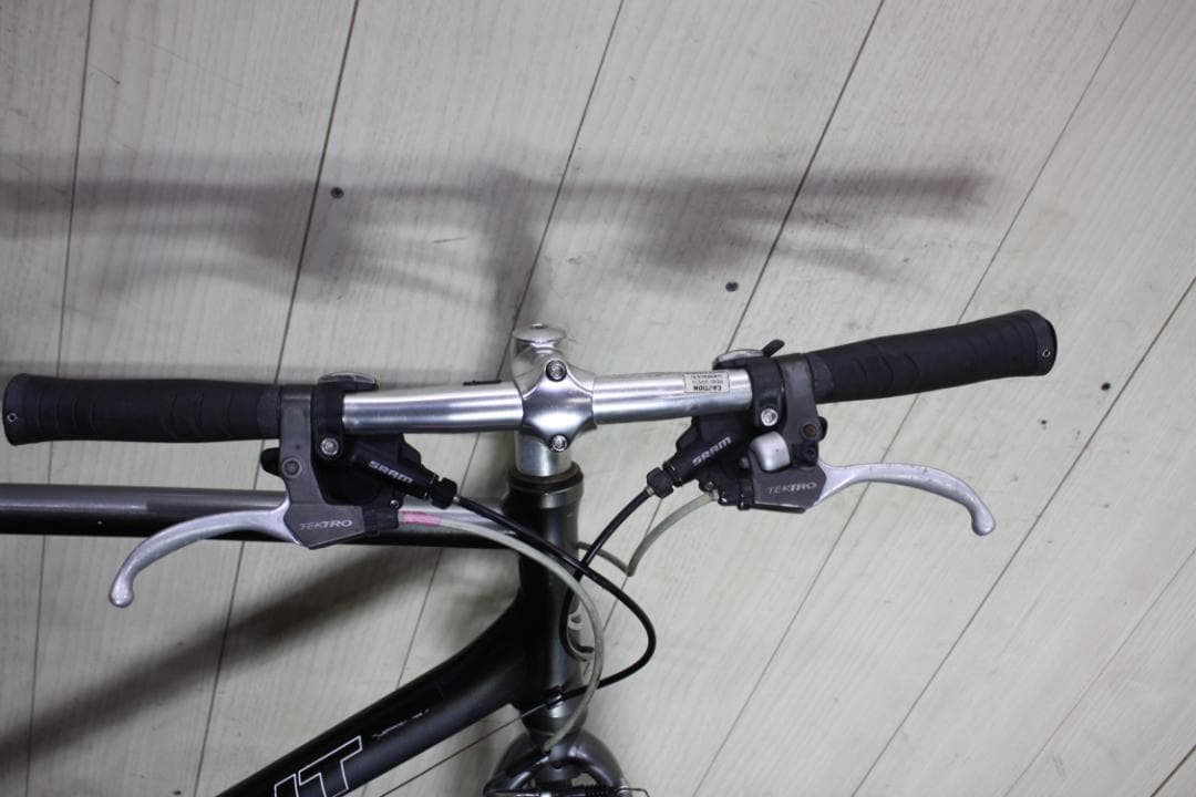 GIANT ESCAPE R3 700C 24速 500mm GREY クロス