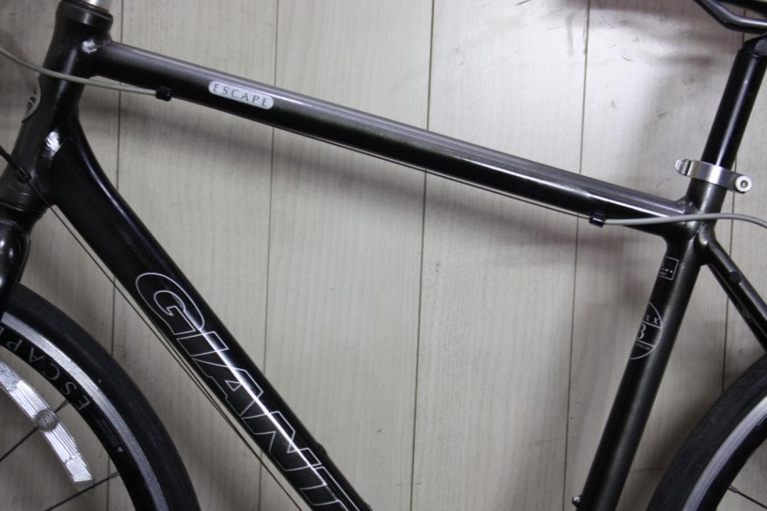GIANT ESCAPE R3 700C 24速 500mm GREY クロス