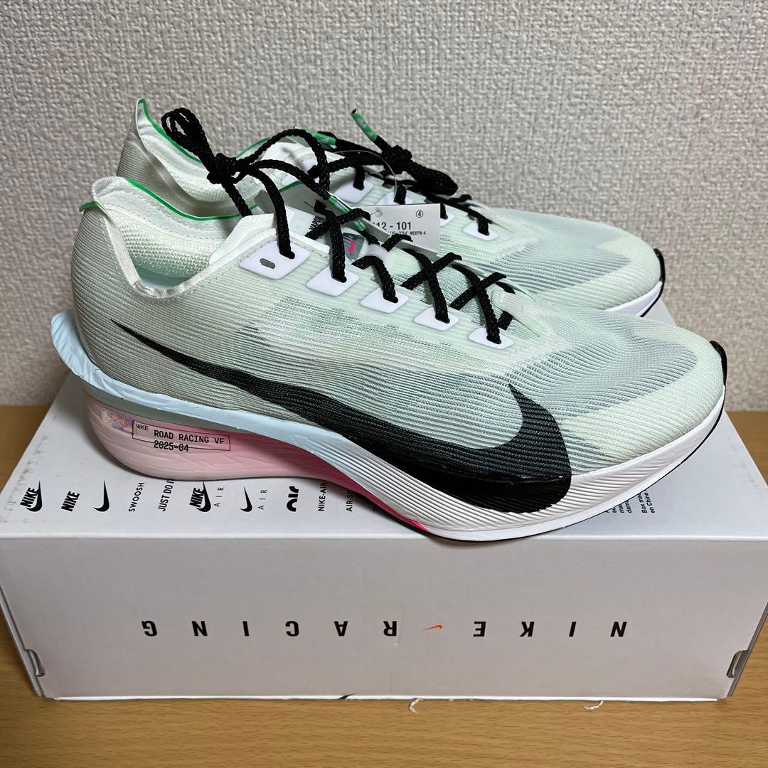 新品 W ZOOMX VAPORFLY NEXT% 4 27cm
