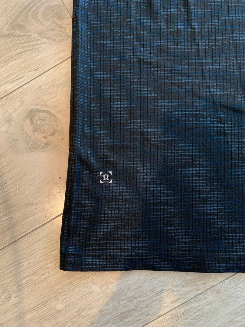 ルルレモン　lululemon ブラック・ブルー混合　ラウンドネック Tシャツ