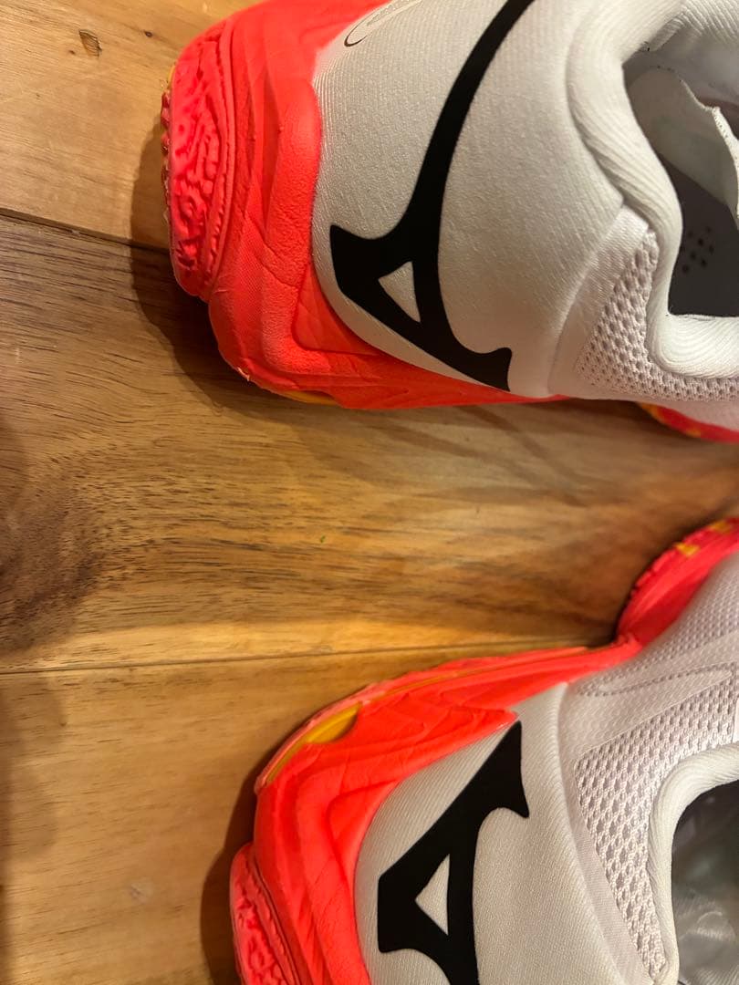 Mizuno バレーボールシューズ ホワイト・オレンジ