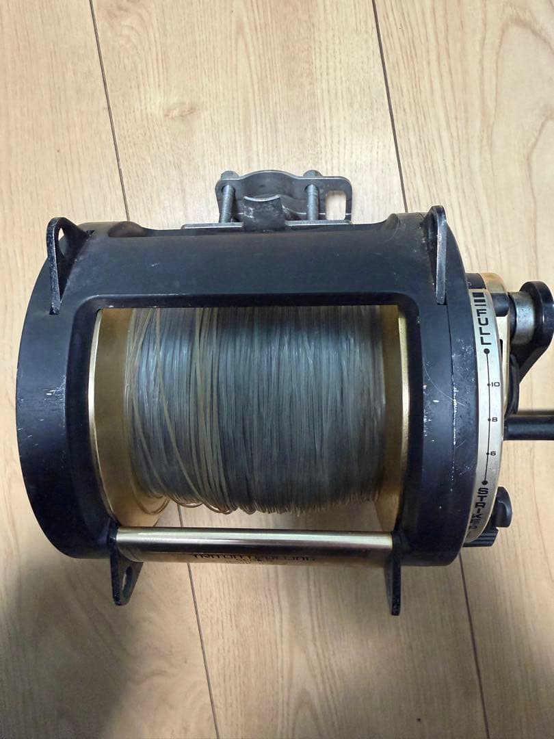 TRITON TROLLING SERIES 80W 両軸リール