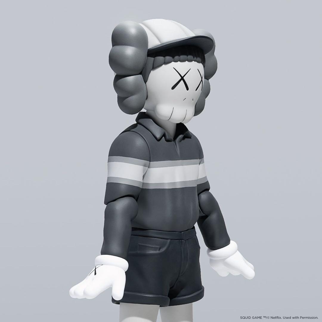 KAWS イカゲーム　チョルス　フィギュア　Squid Game