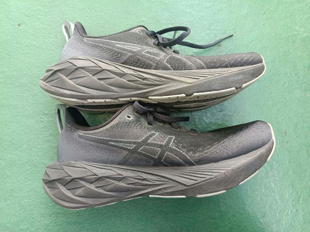 ASICS NOVABLAST4 アシックス ノヴァブラスト4 26.0㎝