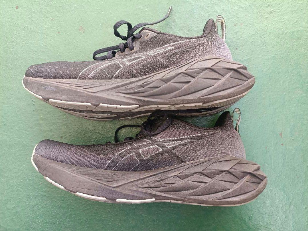 ASICS NOVABLAST4 アシックス ノヴァブラスト4 26.0㎝