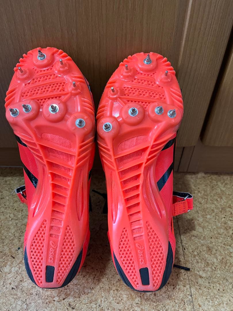 asics スパイクシューズ オレンジ ベルクロ付き
