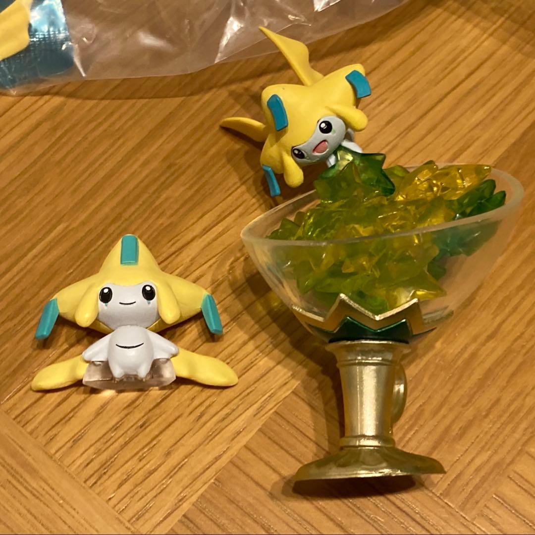 ポケモン　ジラーチ　フィギュア　缶ケース　プチ缶　リーメント　①