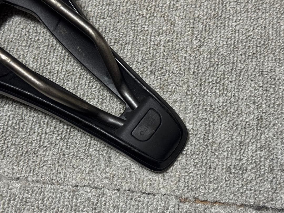FIZIK ARGO TEMPO 160mm サドル