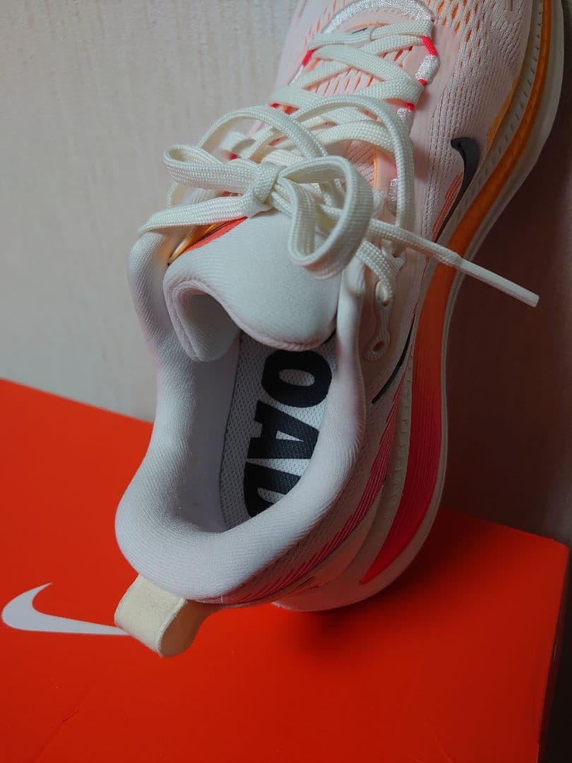 Nike ボメロ18 ウィメンズ 26.0cm オレンジ