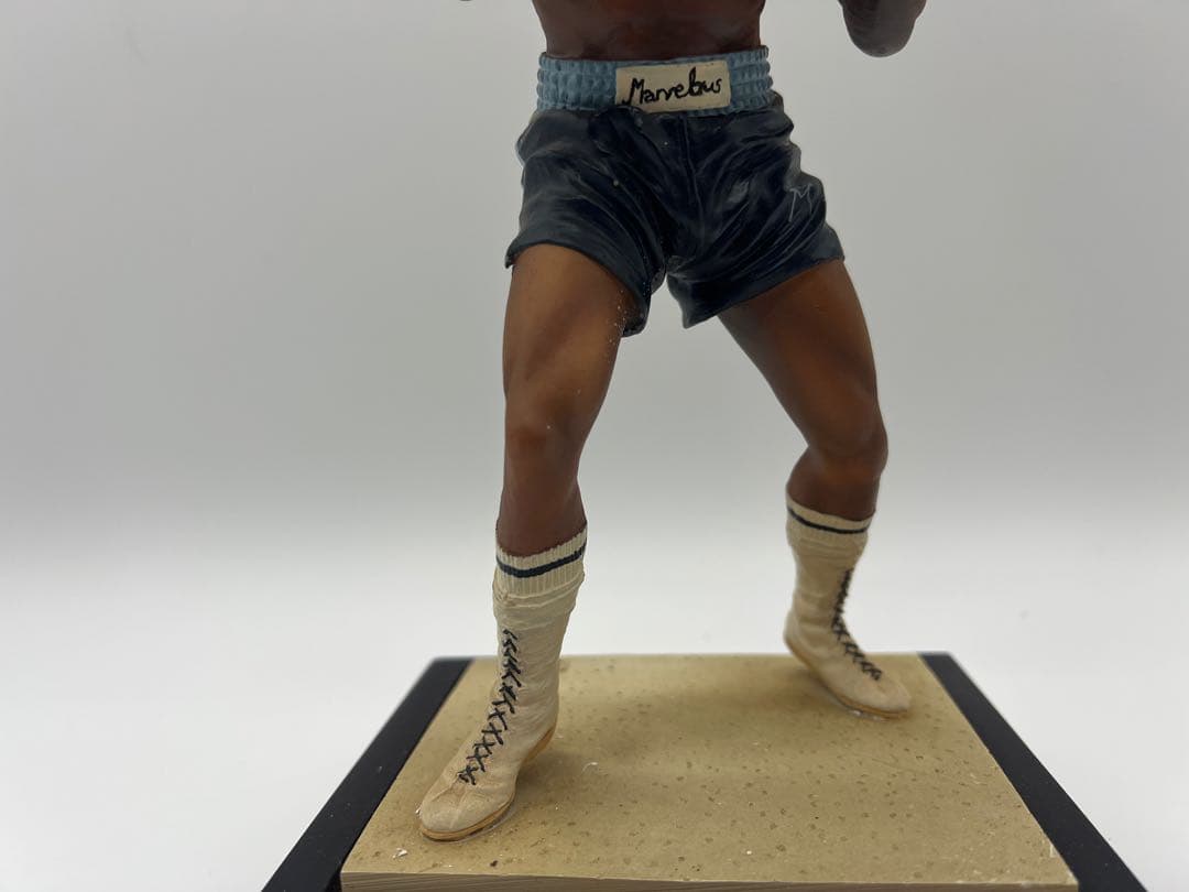 マーベラス・マービン・ハグラー フィギュア Marvin Hagler
