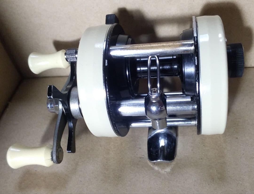 裕*上様 ambassadeur 2500C AbuGarcia 中古品