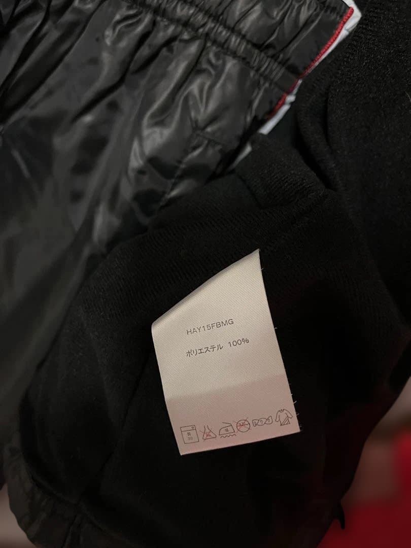 新品未使用hummel ブラック ウィンドブレーカー上下セットサイズO（XL）