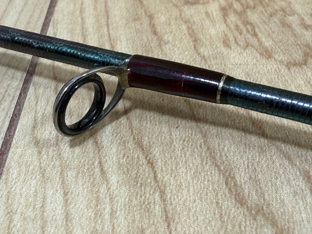シマノ ワールドシャウラ 2701FF-2 スーパーレッド