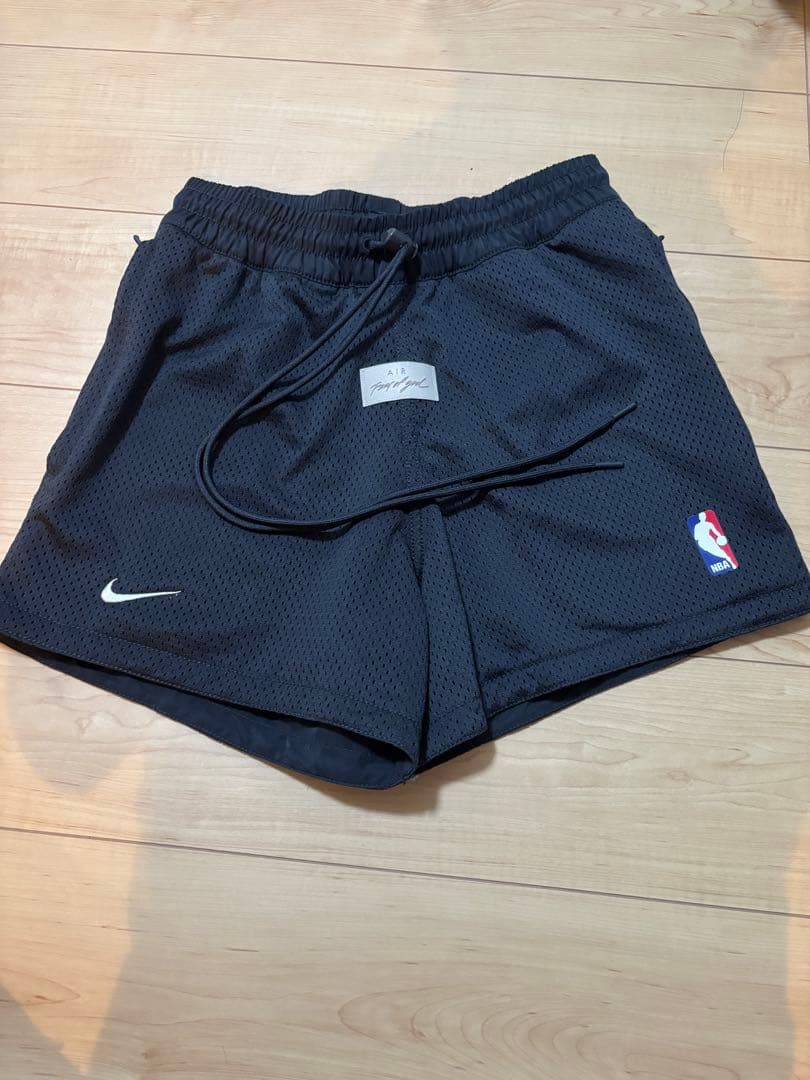 お*ん様 Nike ブラック メッシュショートパンツ