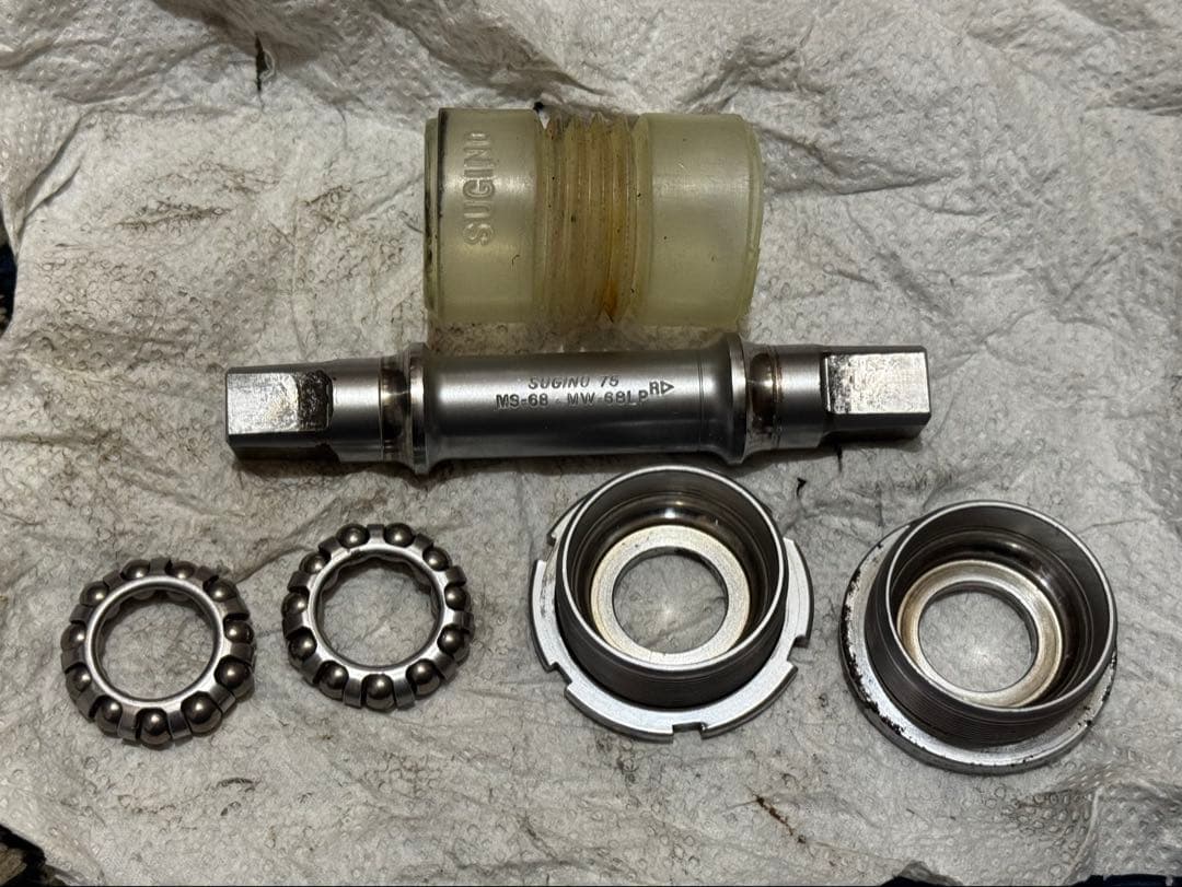 SUGINO 75 ボトムブラケット njs 競輪