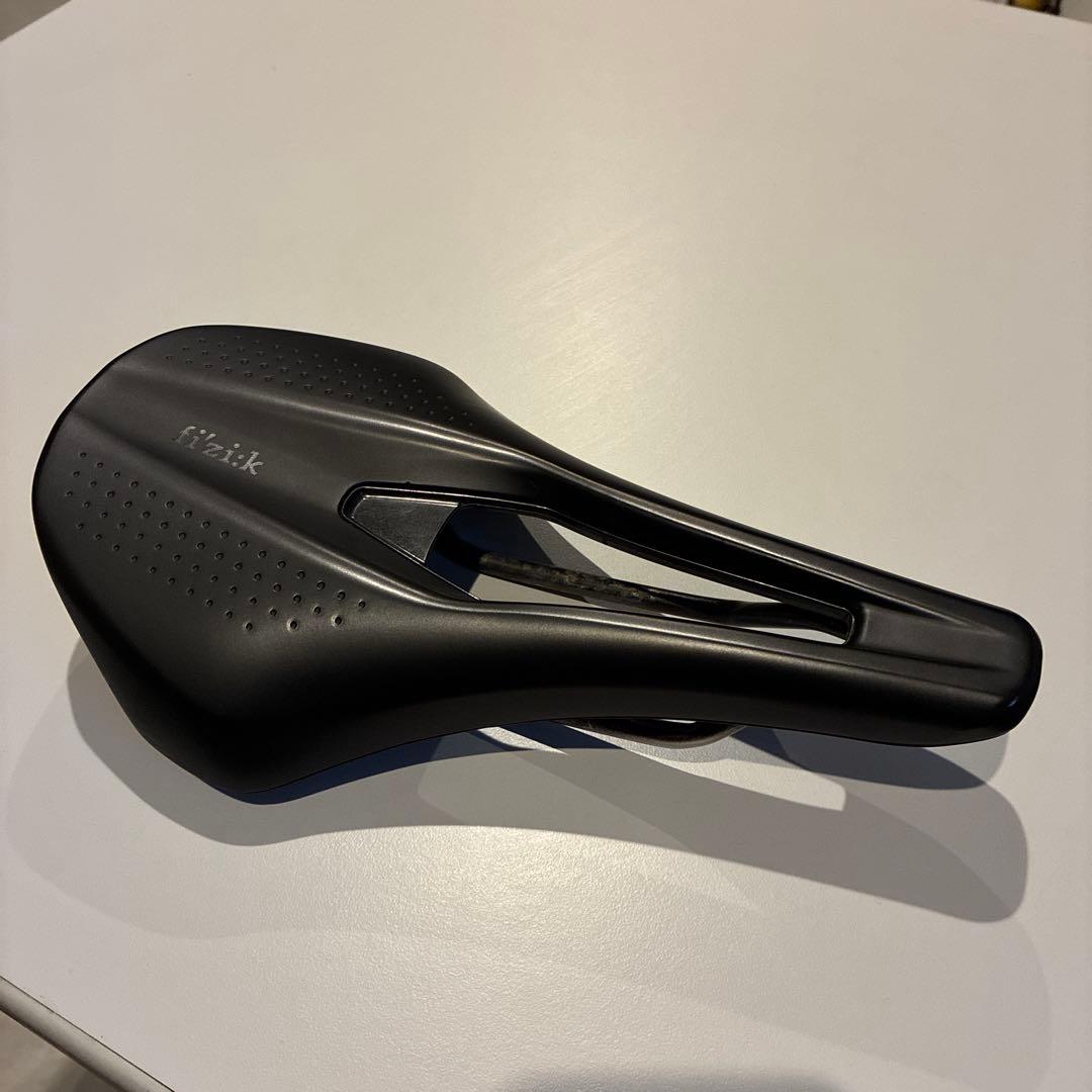 fi’zi:k フィジーク Tempo Argo R3サドル 150mm
