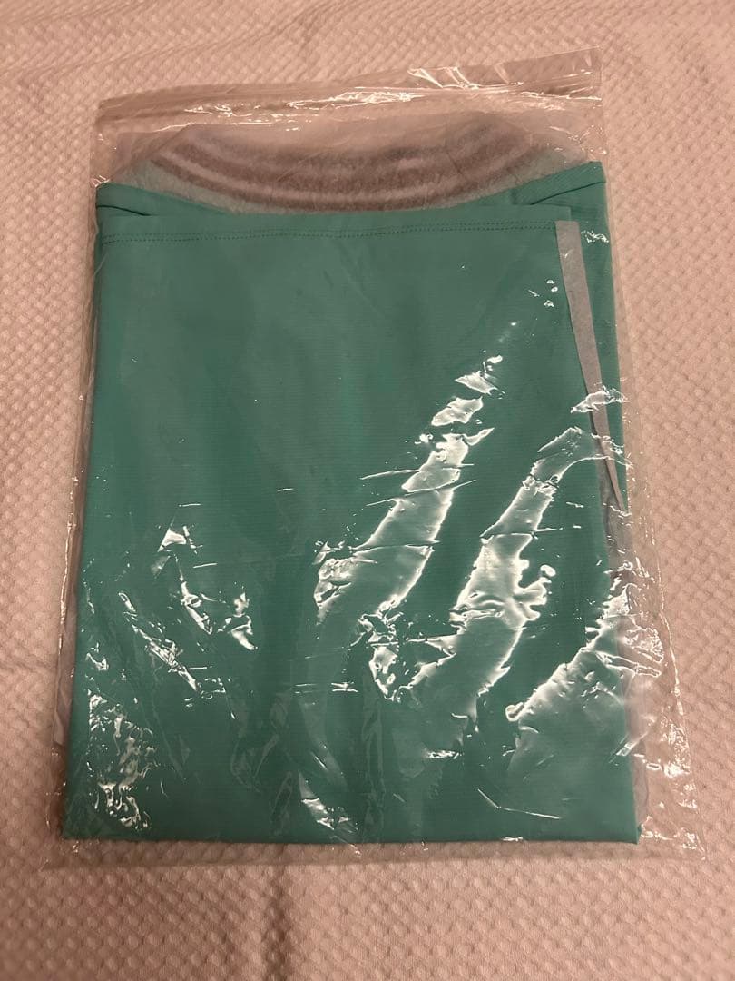 フィラ　テニスウェア　緑色トップス　Lサイズ　新品