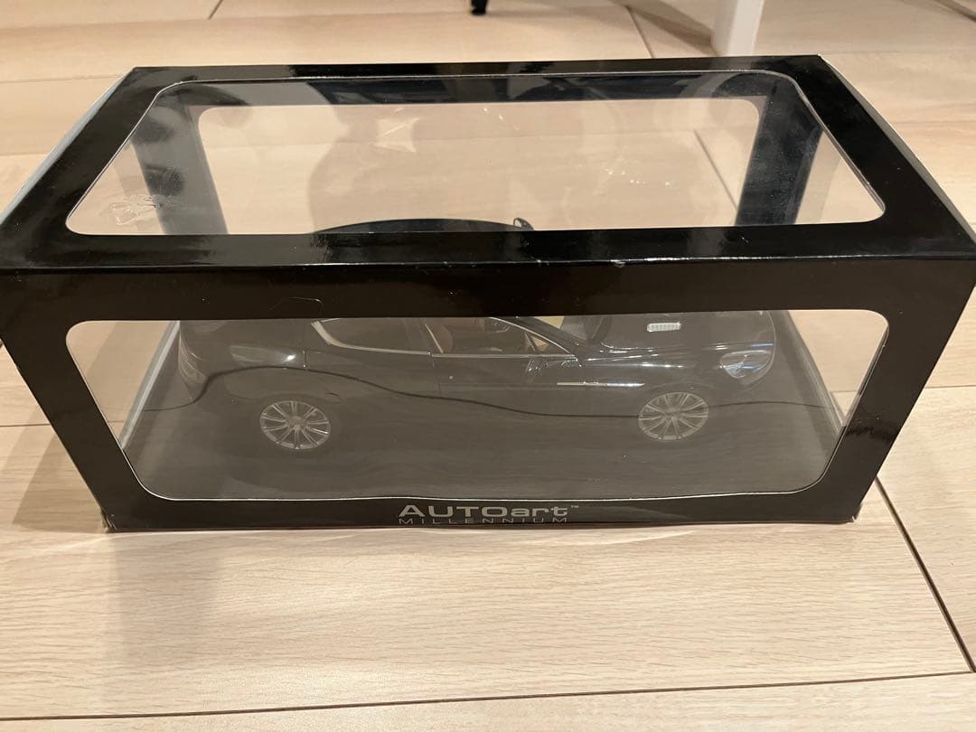 【JOJO】Aston Martin Rapide ラピード