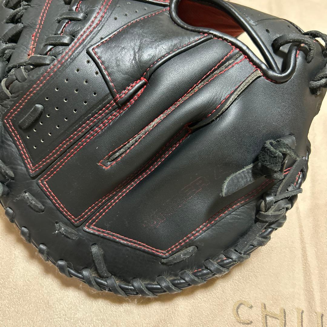 Under Armour 軟式グローブ 黒　キャッチャーミット　右投げ