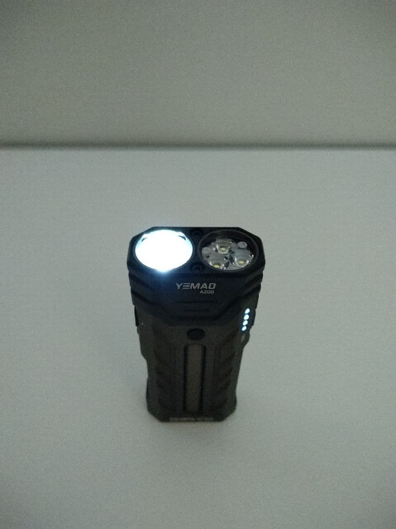 YEMAO A200/最大5200lm/LOOP GEAR と同じ様なライトです