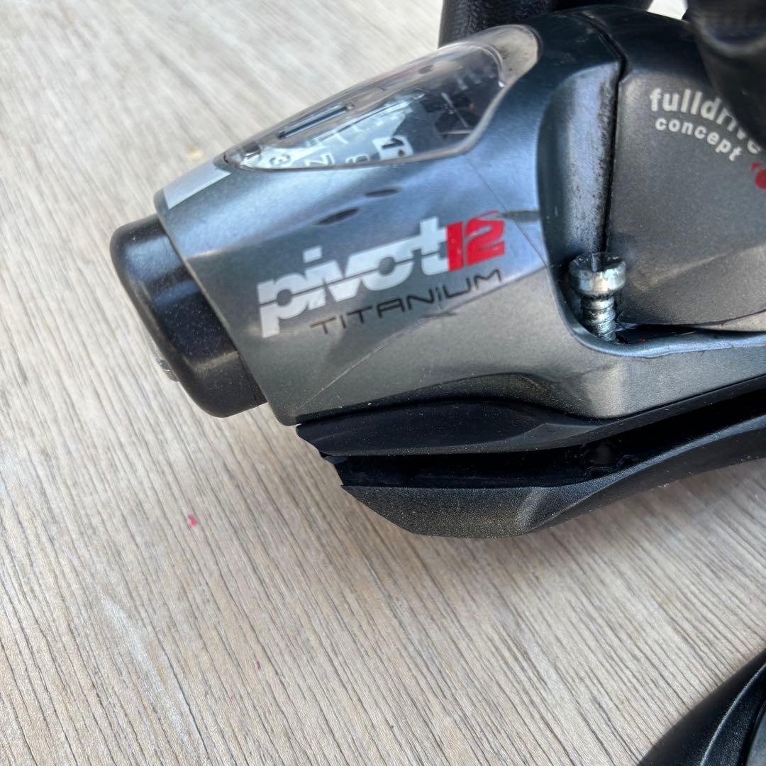 LOOK スキー用ビンディング　Pivot 12 TITANIUM