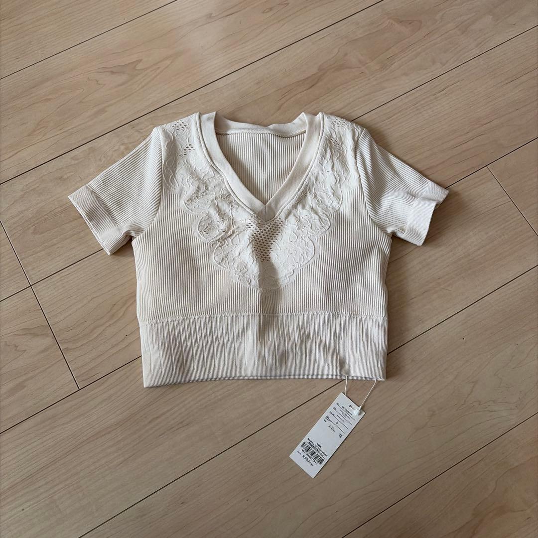 【新品】SAKULA アクティブデイジートップス Sサイズ