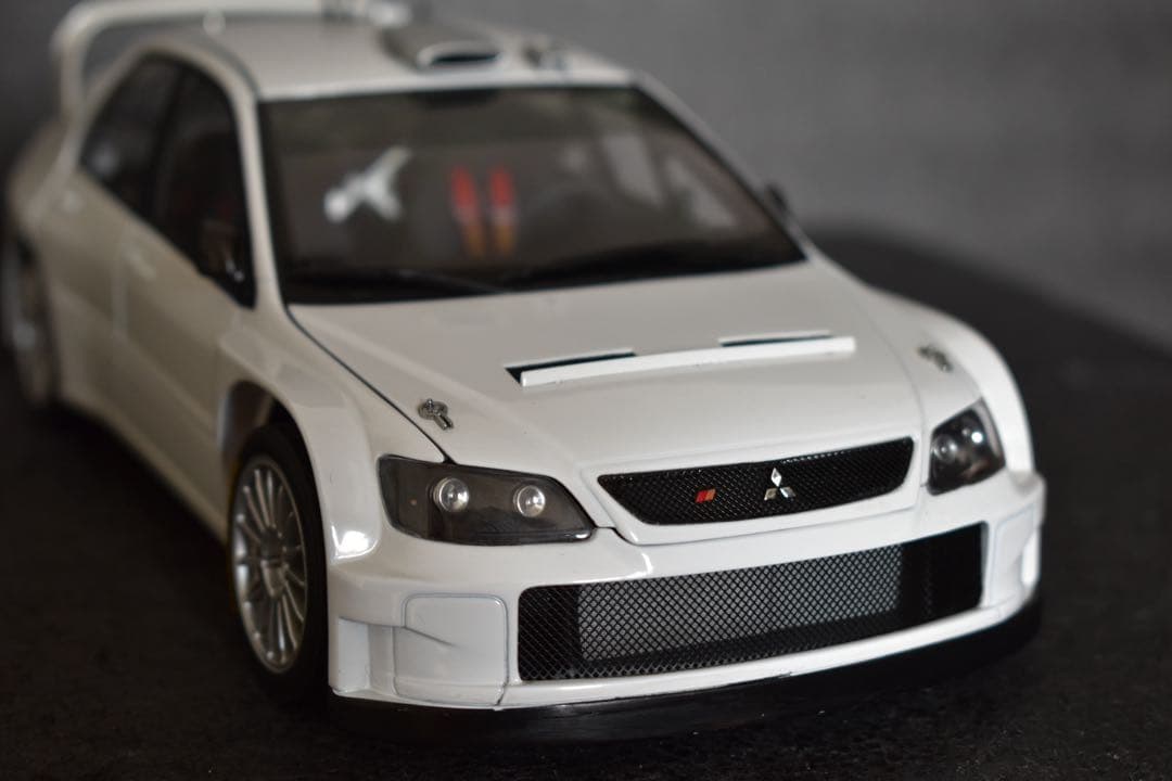 1/18 オートアート 三菱 ランサー エボリューション WRC プレーン