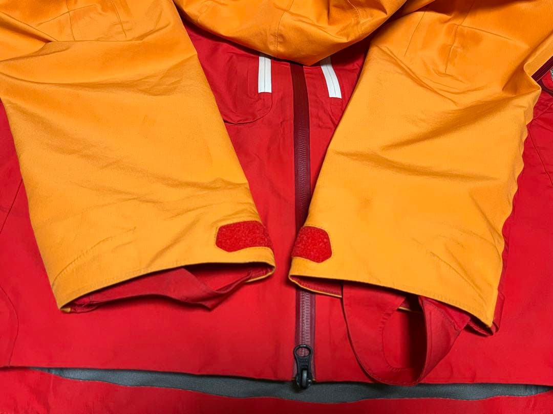 Burton AK457 GORE-TEX 3L size M 中古品